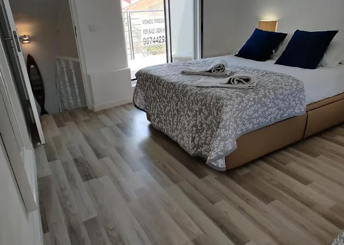 Vakantiehuis Historic House-1 Minute To The