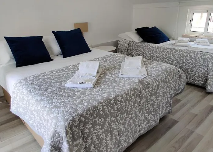 Vakantiehuis Historic House-1 Minute To The